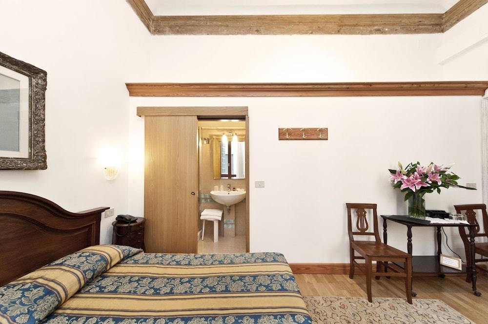 Fava Hotel Venice