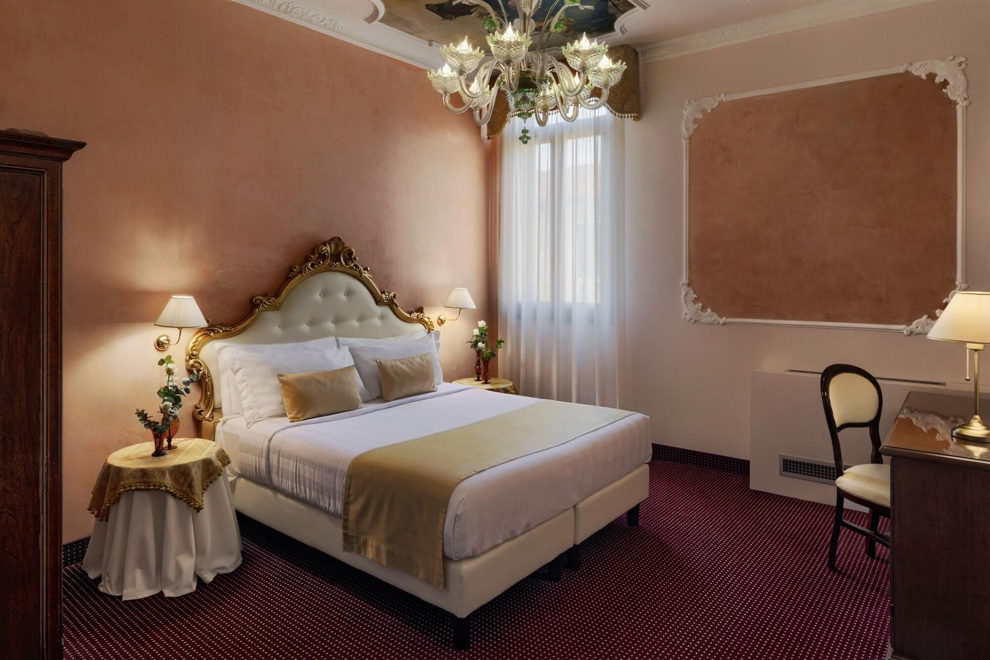 Pausania Hotel