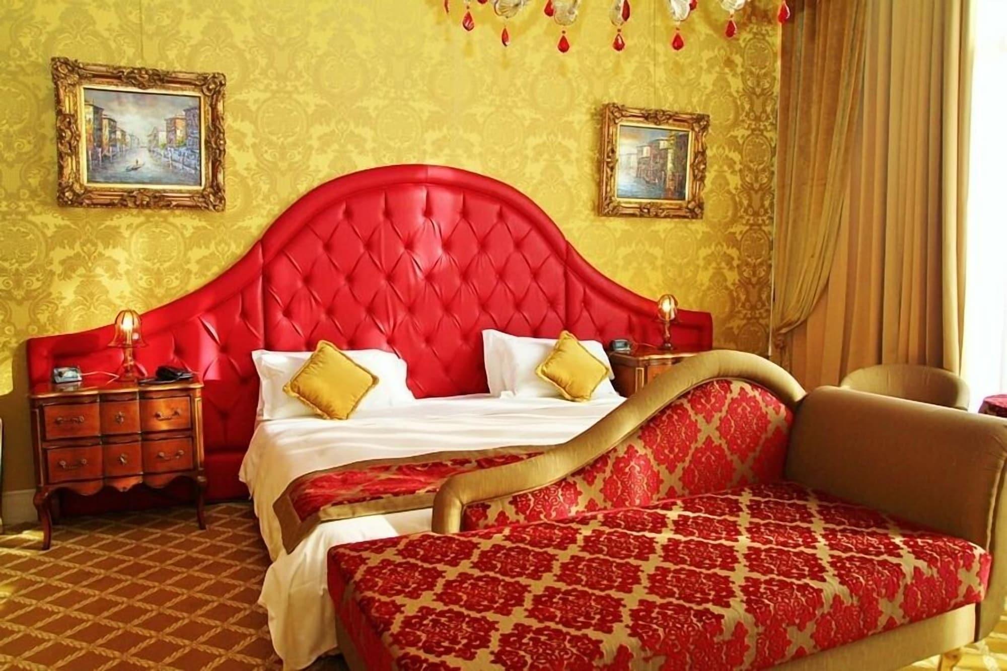Pesaro Palace 4*