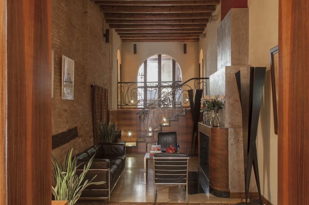 Ca' Pisani Hotel