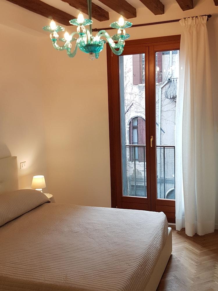 Ad Place Hotel 4*