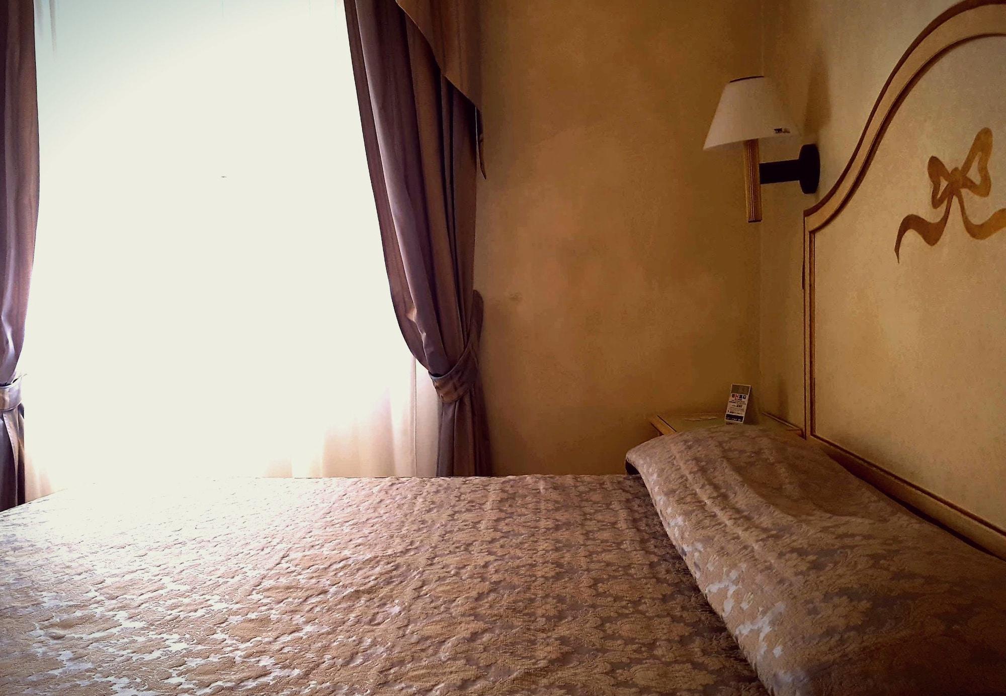 Carlton Capri Hotel