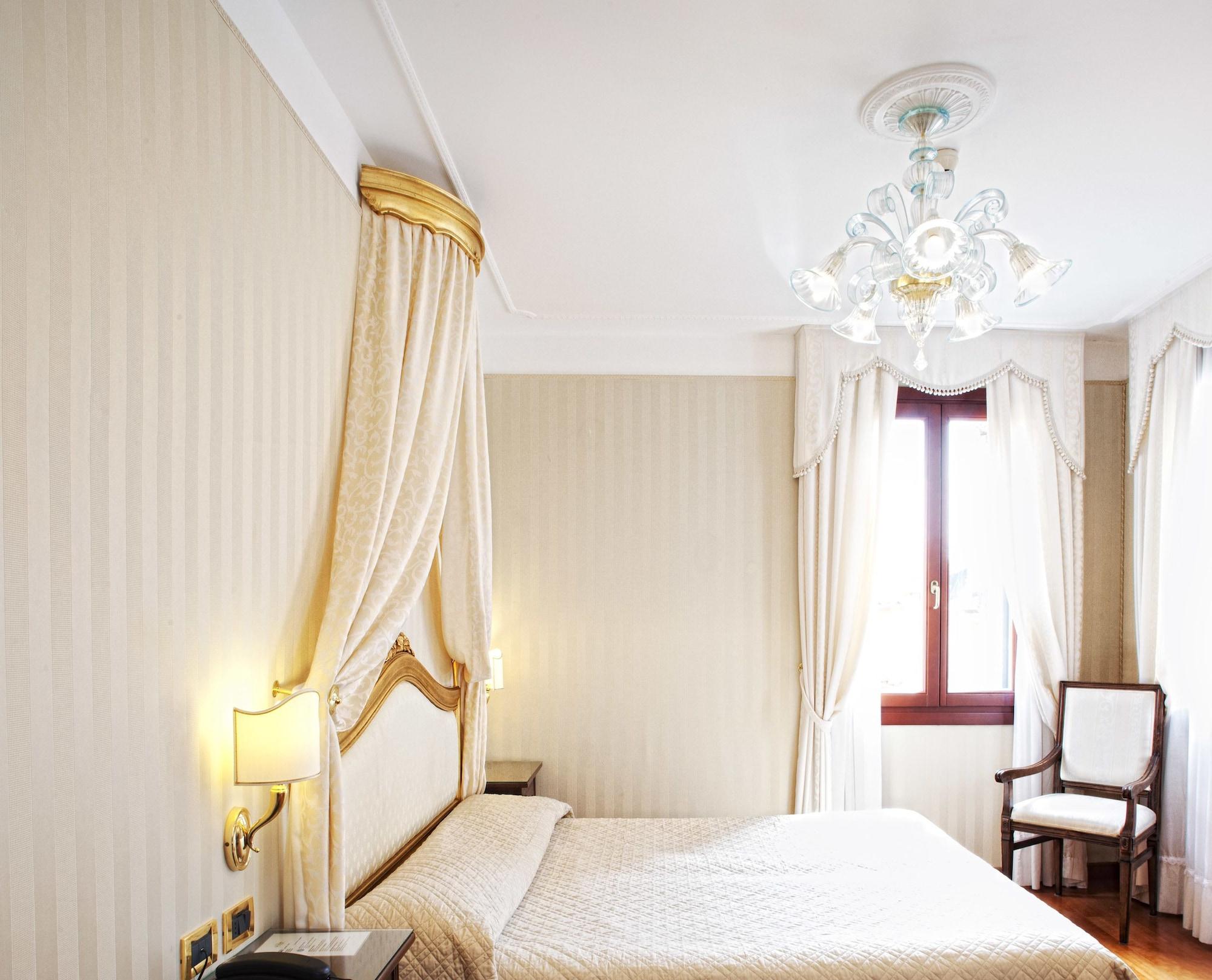 Hotel Ca' D'oro - Wenice Deep Culture