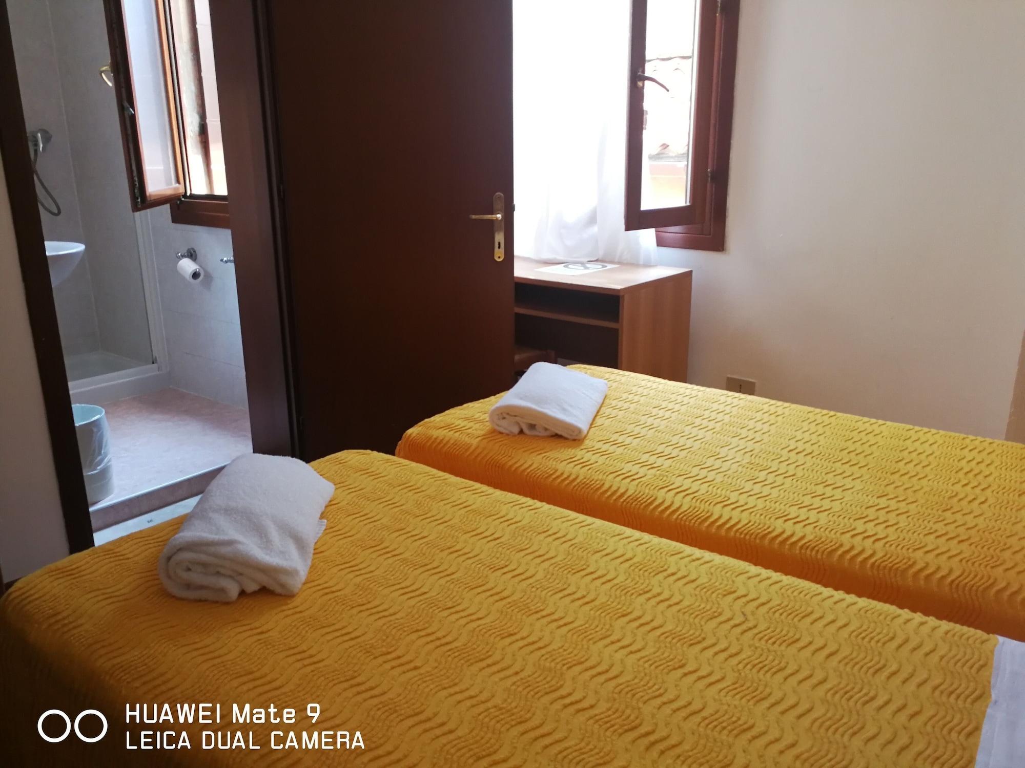 Guest house Alloggi Gerotto Calderan 1 3*
