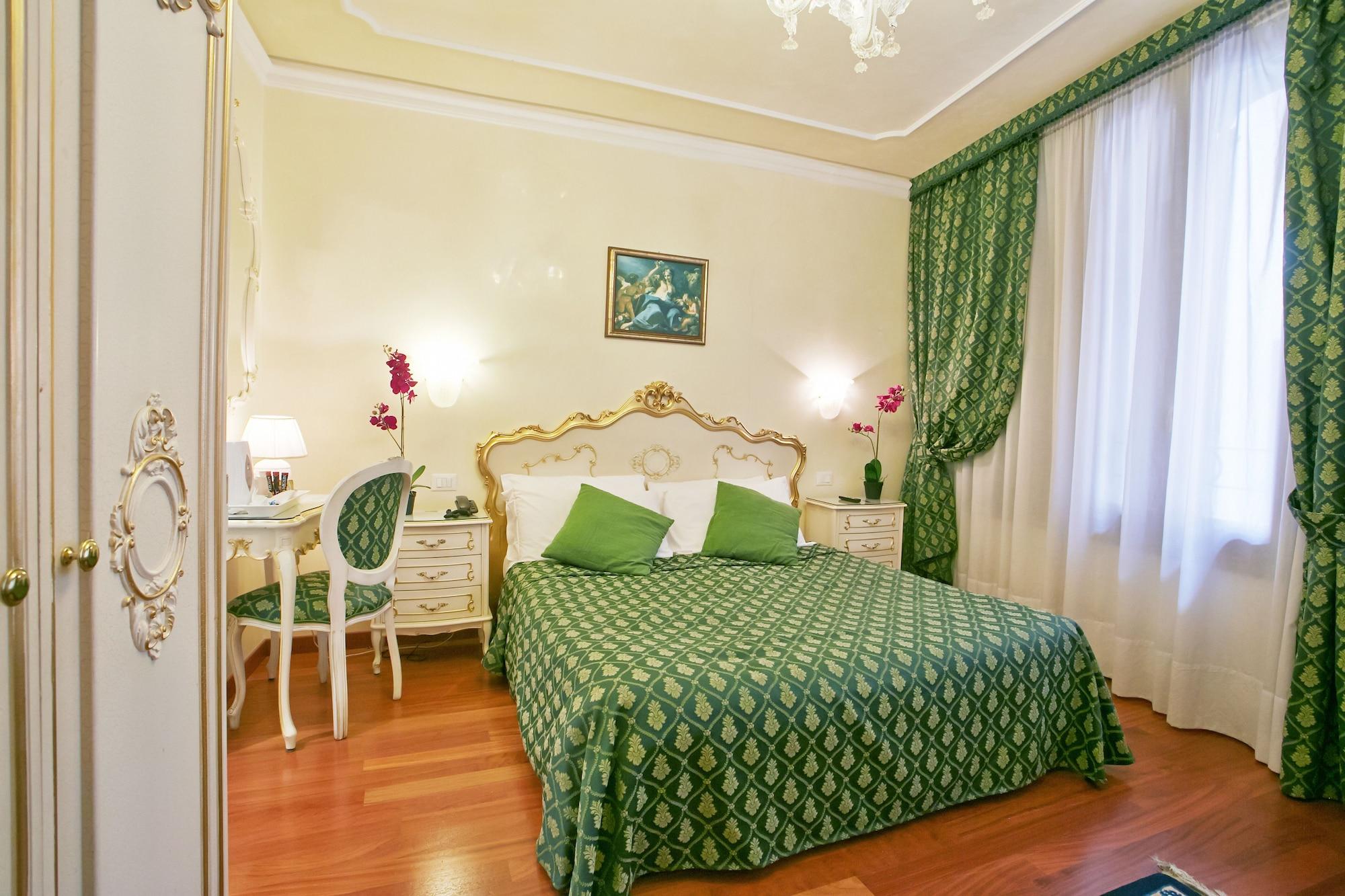 Hotel San Luca Venice