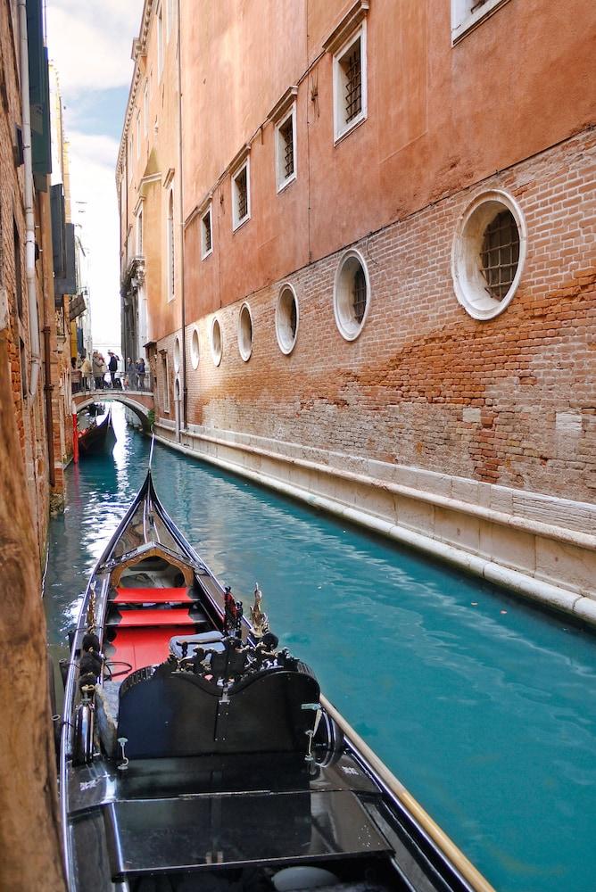Hotel San Luca Venice