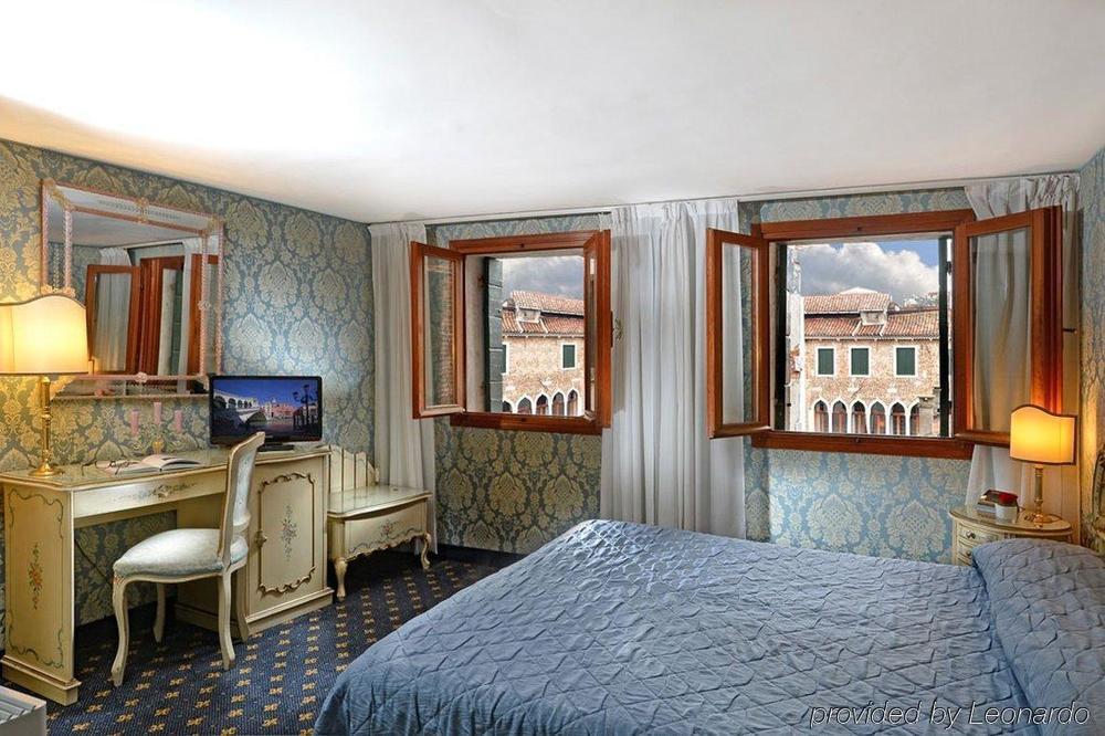 Rialto 4* Venice