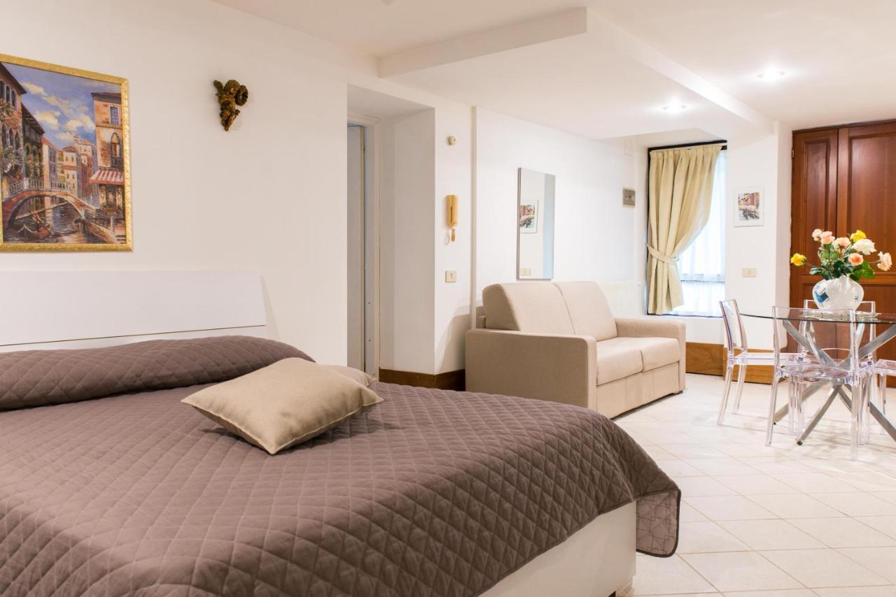 Apartment -spacious And Flat With Private Patio