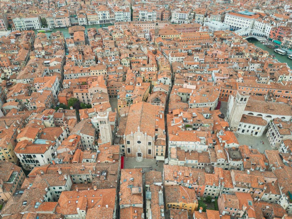 Sant'aponal Cozy With Balcony R&r * Venice