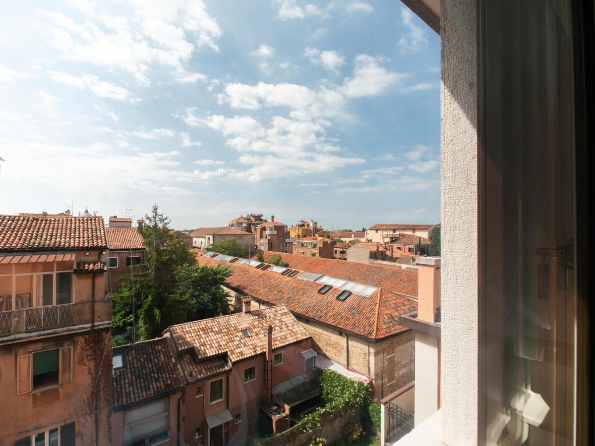 Le Terrazze Apartment *