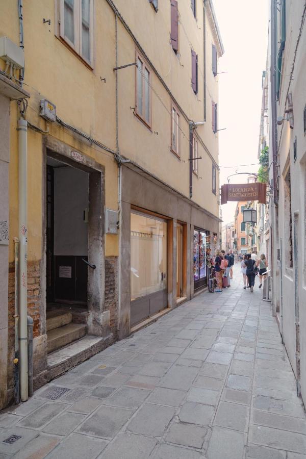 Canale View - S. Agostino Venice