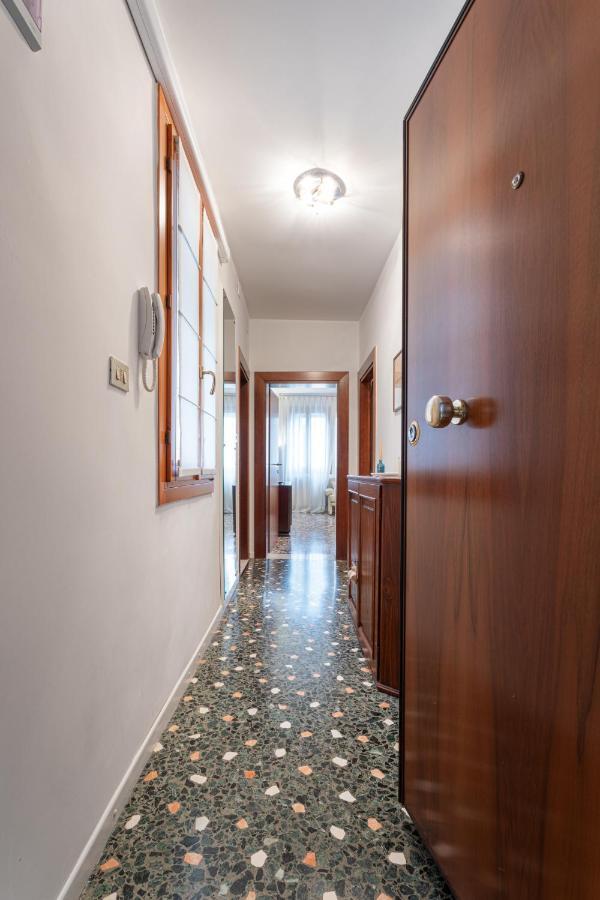 Canale View - S. Agostino Apartment *