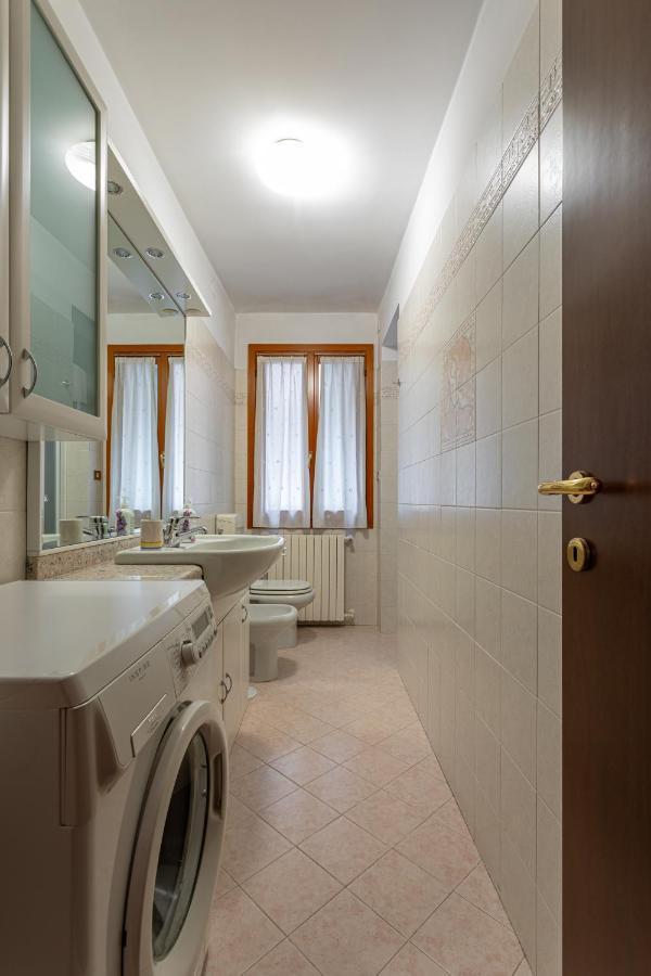 Canale View - S. Agostino Apartment *