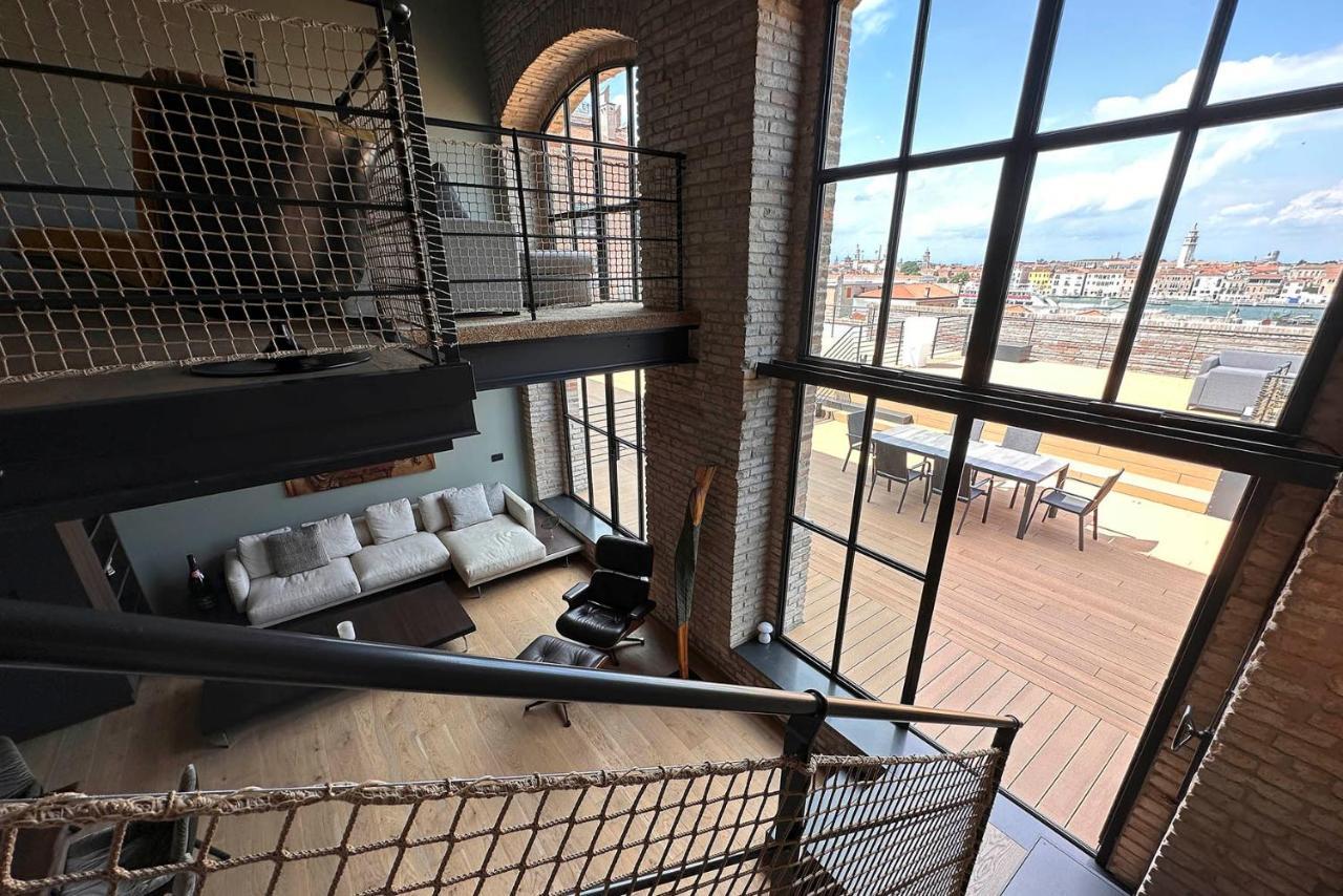 Fortuny Design Loft And Terrace Apartment Venice