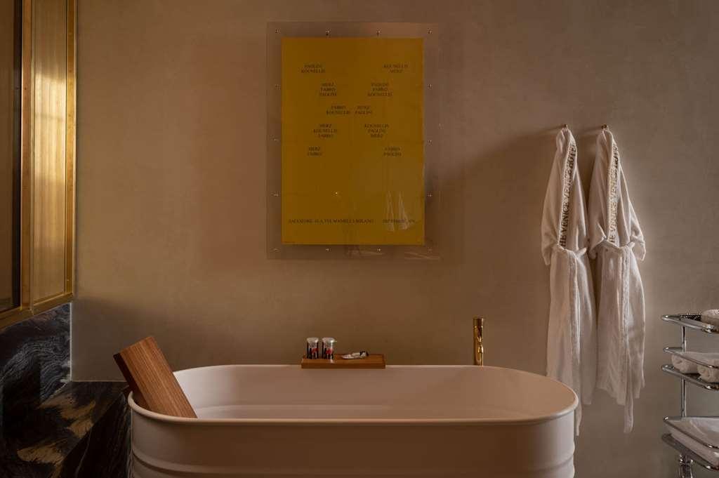 Hotel The Venice *