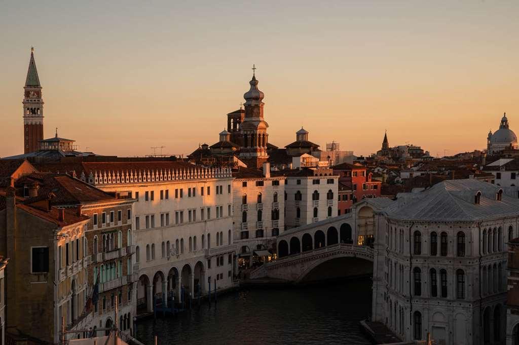 The Venice Hotel *