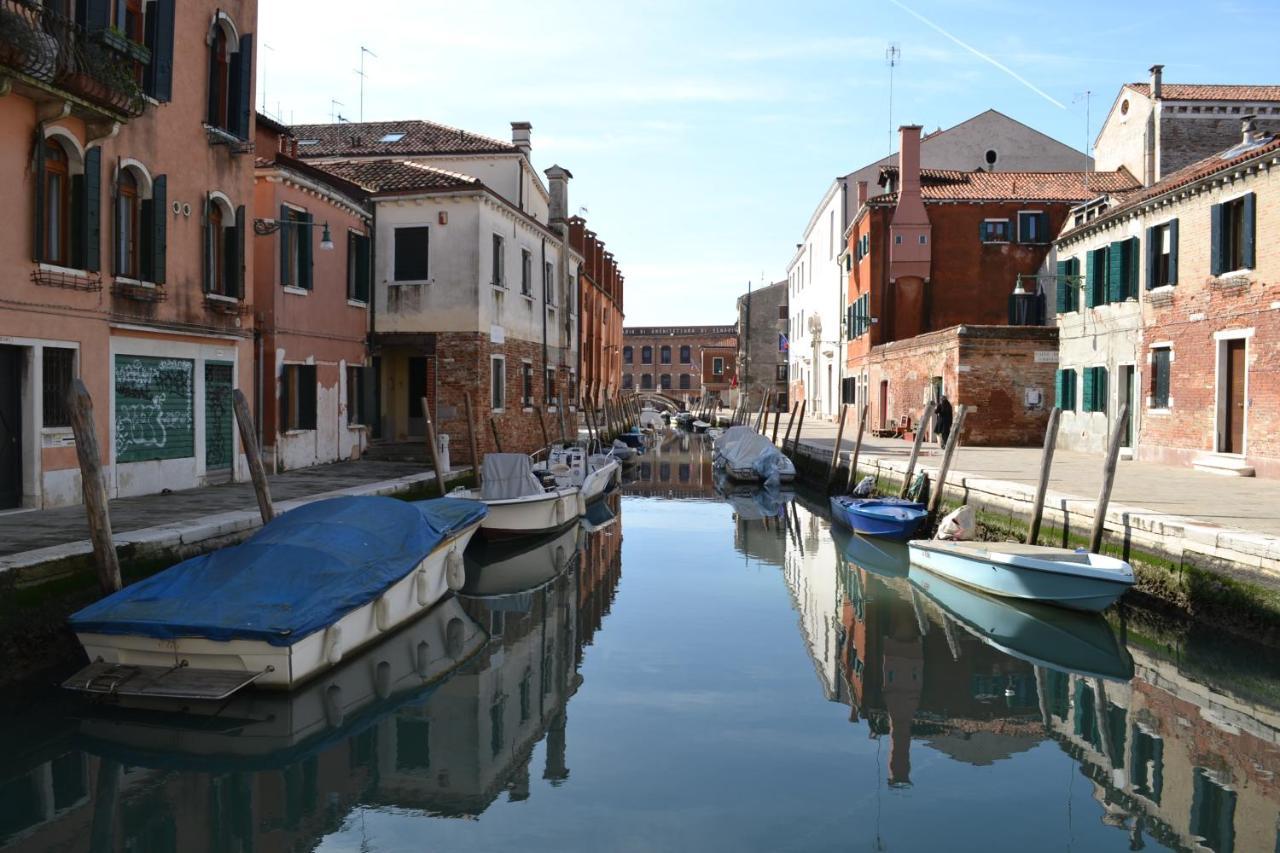 Domus Dea Venice