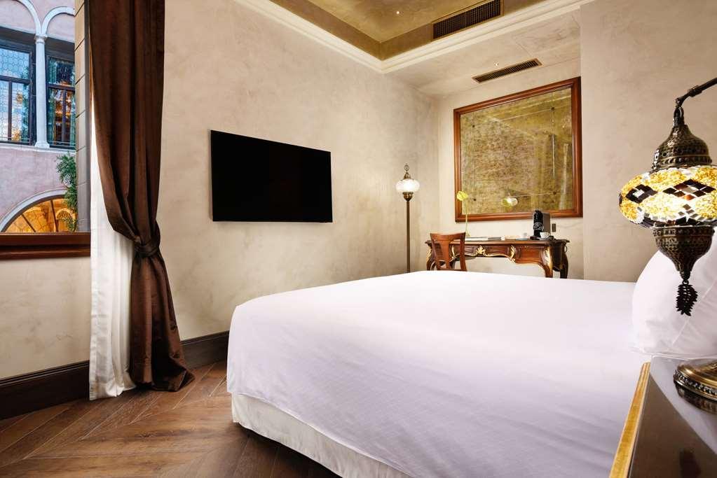 Hotel Theodora Empress Venice