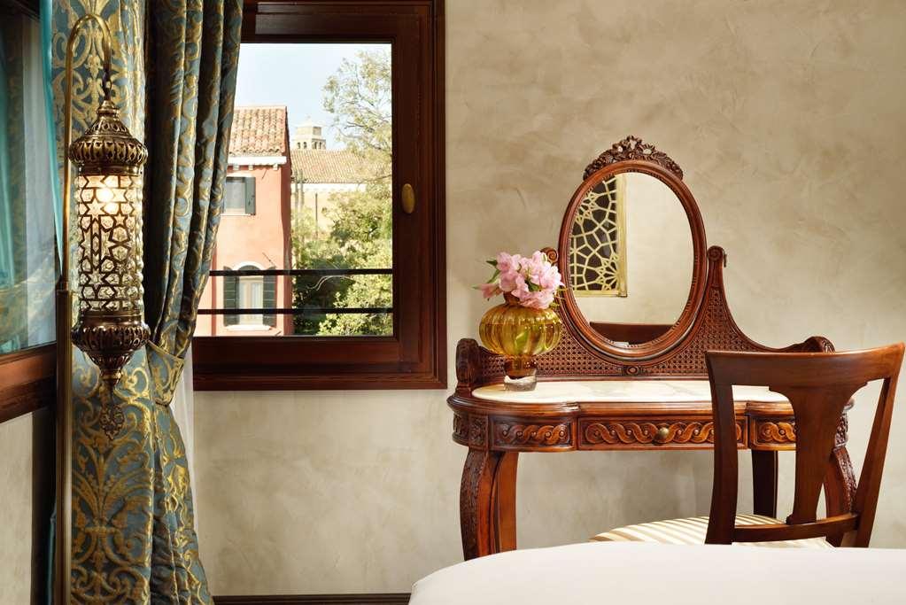 Hotel Theodora Empress Venice