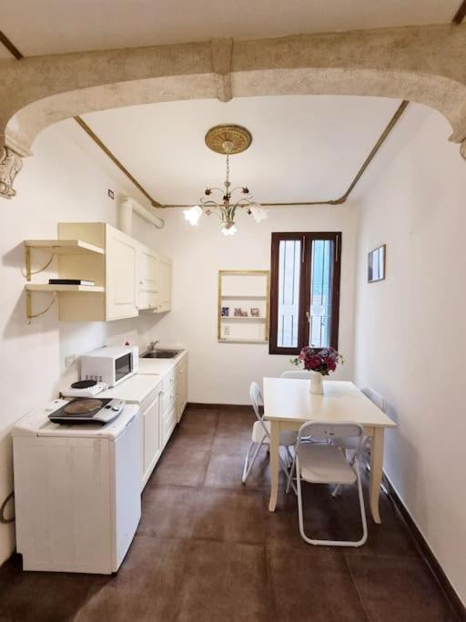 Ca'briani Luxury - Behind S.mark Square Apartment Venice