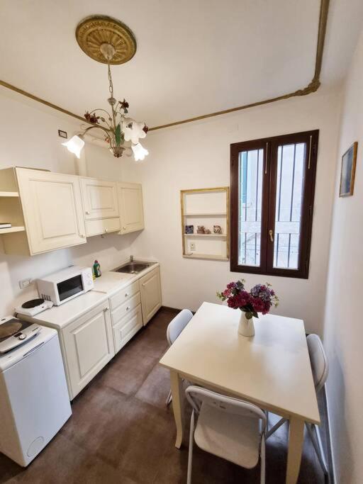 Ca'briani Luxury - Behind S.mark Square Apartment Venice
