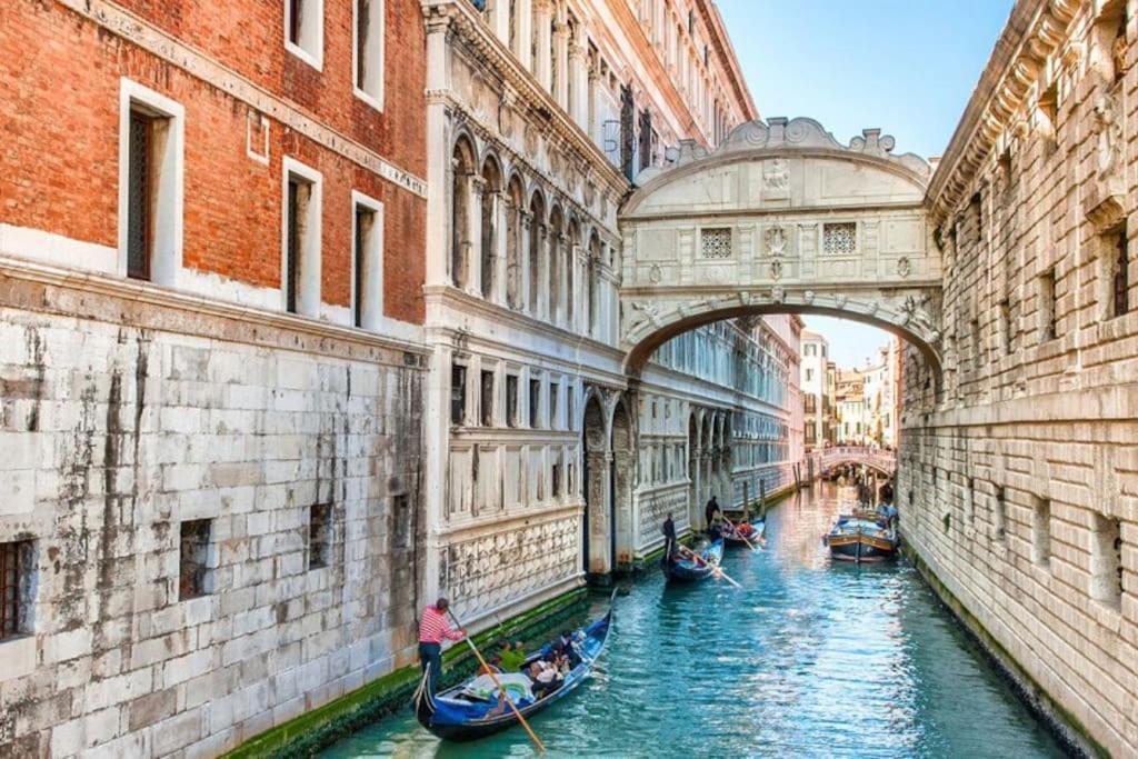 Art & Culture Biennale - Sweet Venice