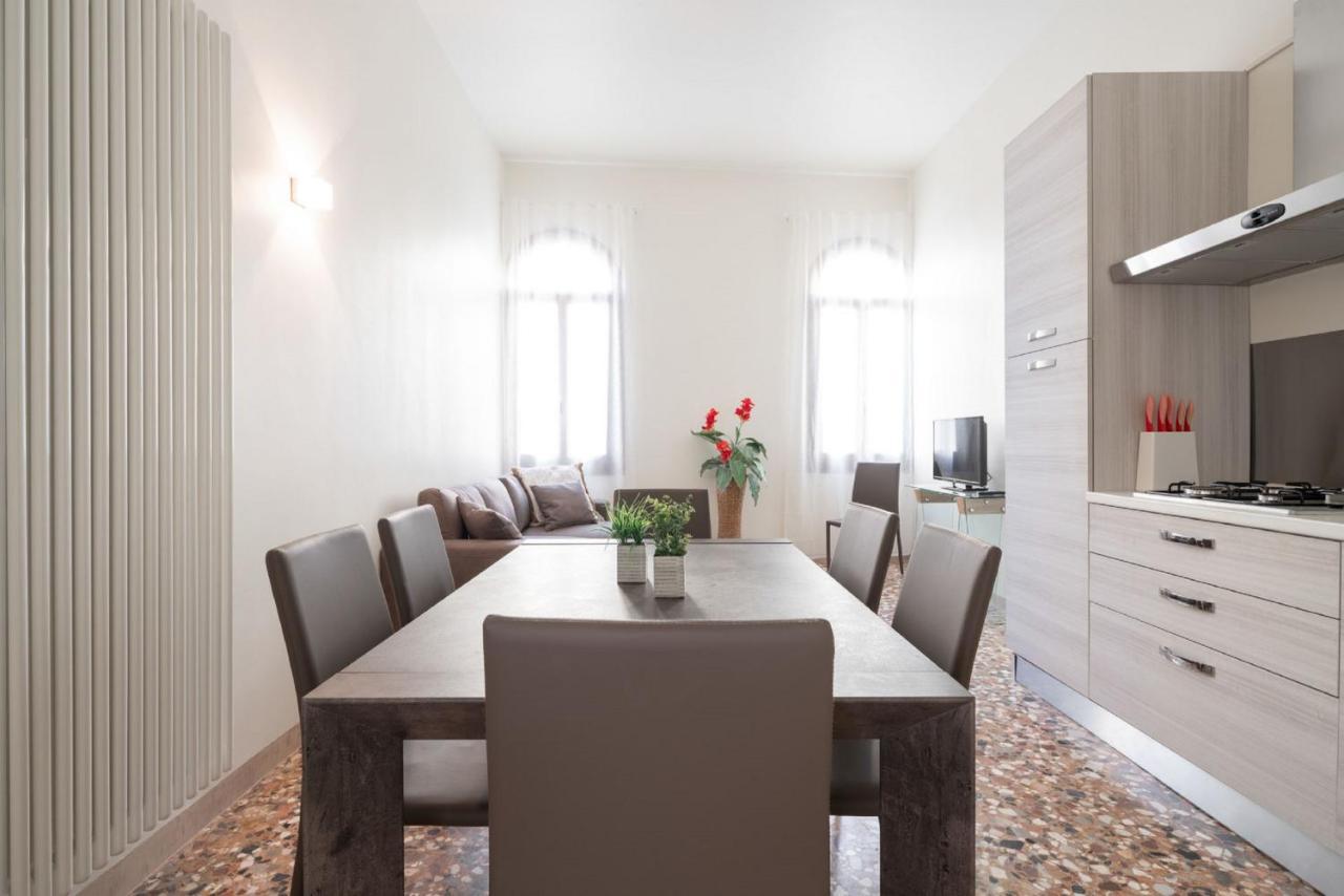 Apartment Accademia Charm By Wonderful Italy Venice