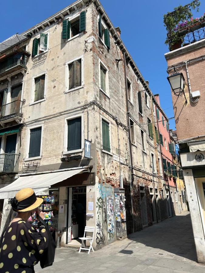 New Beautiful Near Biennale * Venice