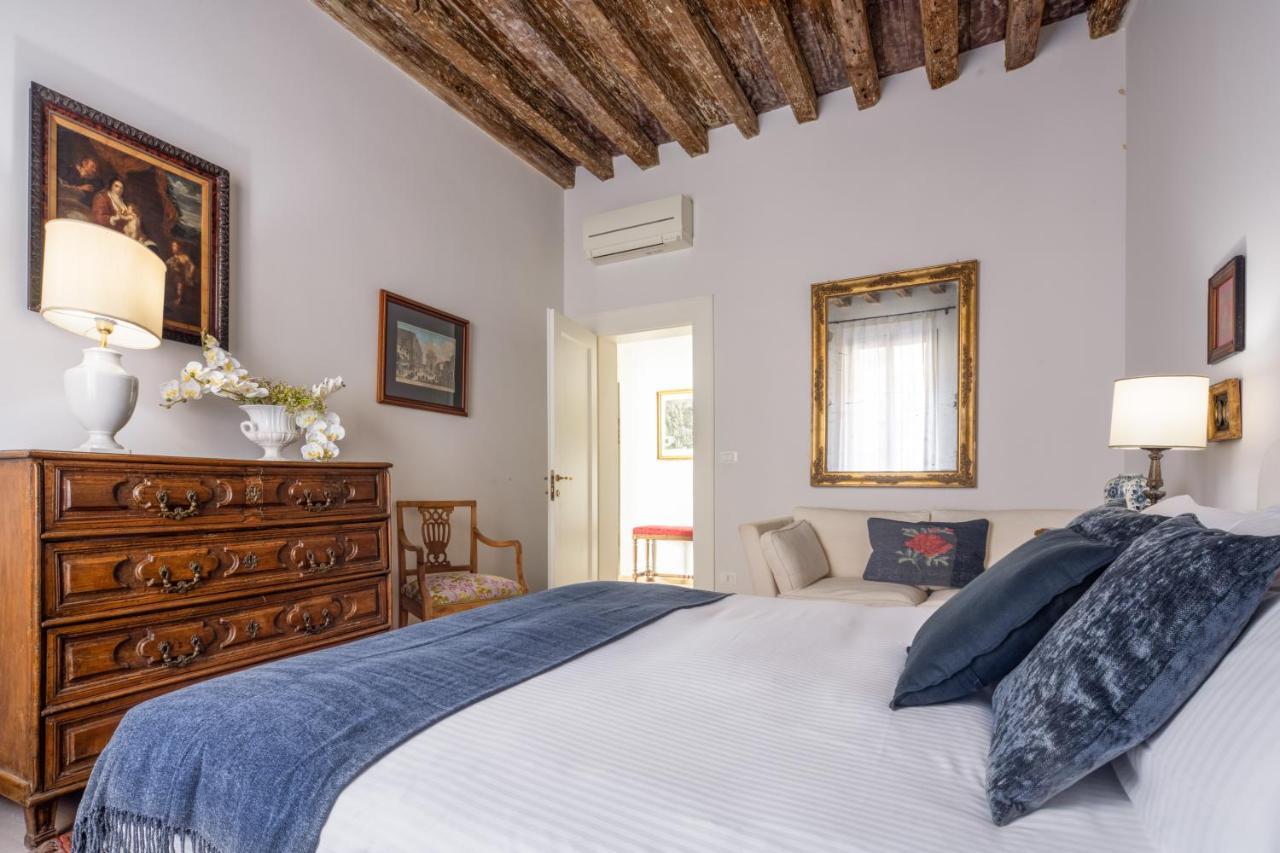 Miracoli With View On The Canal R&r Apartment Venice