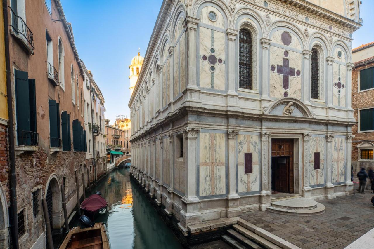 Miracoli With View On The Canal R&r Apartment Venice