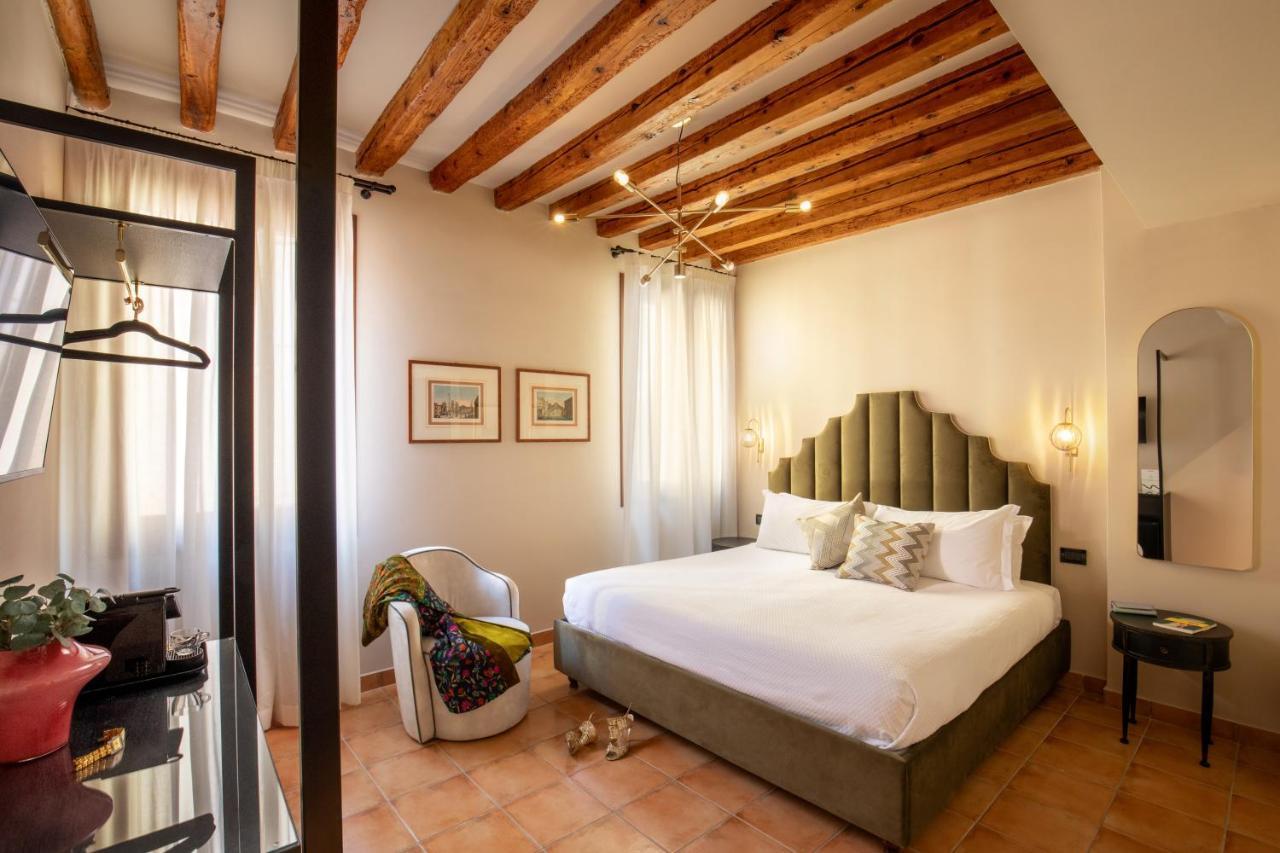 Guest house Daplace - Antica Casa Coppo Venice
