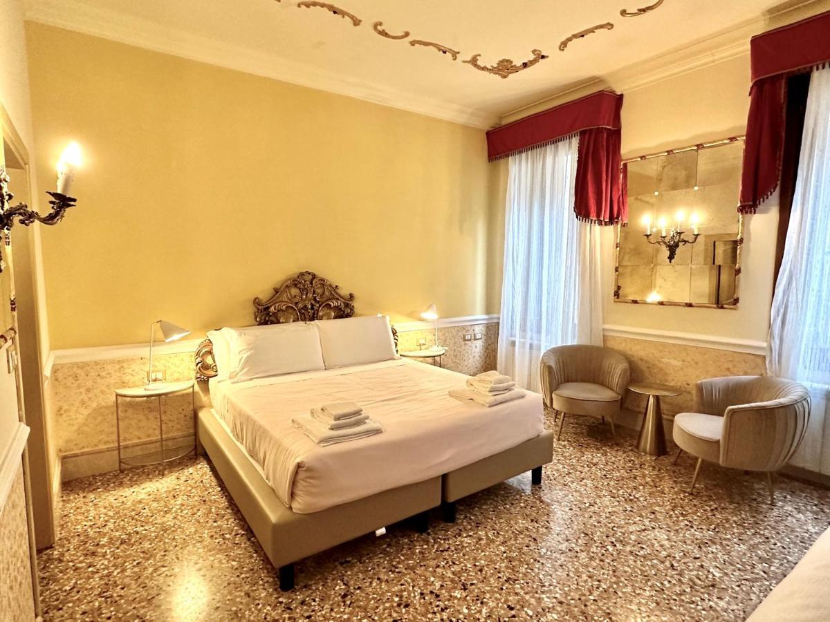 Bed & Breakfast Casa Fenice Venice
