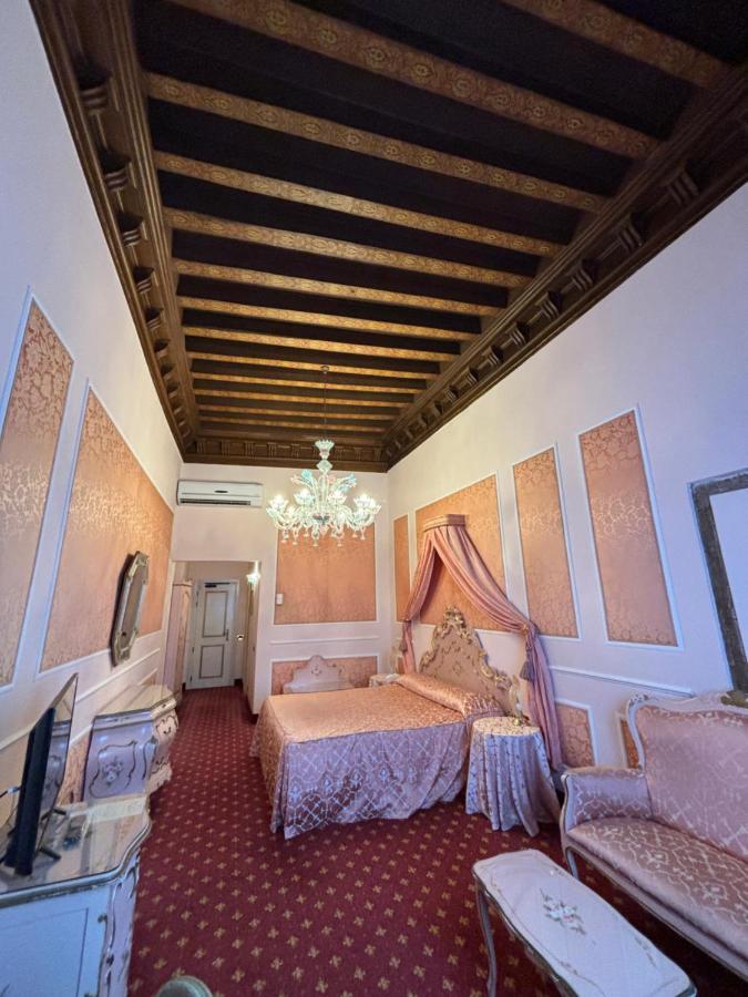Rialto Hotel Venice
