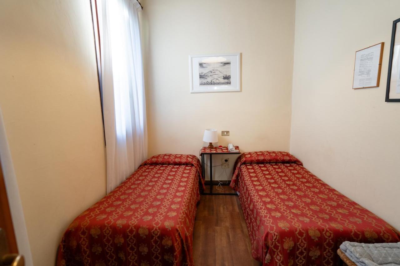 Hotel Tivoli 2*
