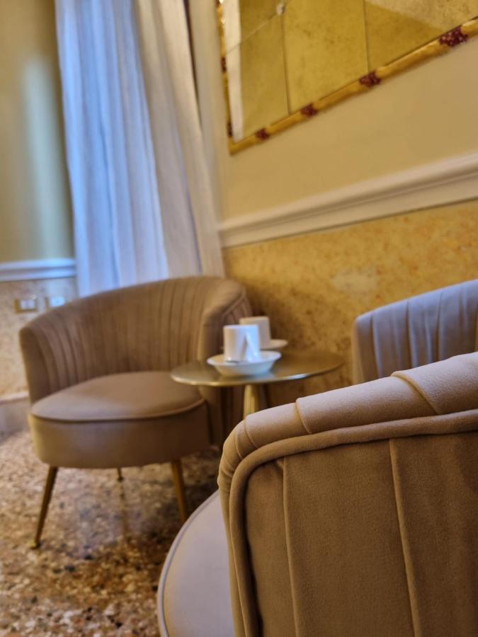 Bed & Breakfast Casa Fenice Venice
