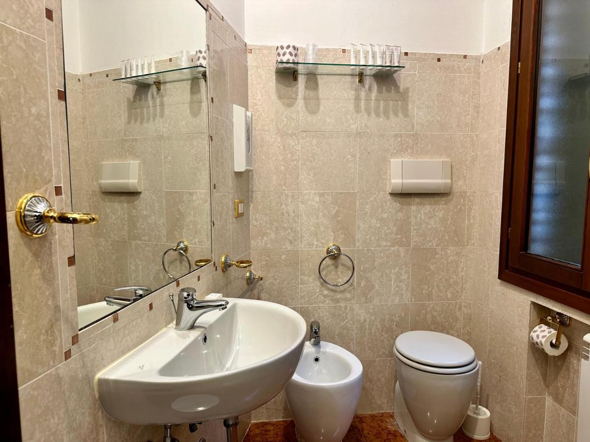 Bed & Breakfast Casa Fenice Venice
