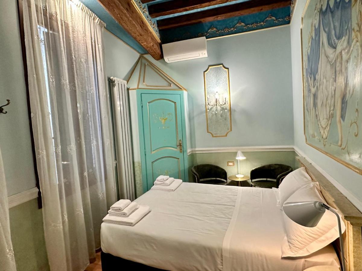 Bed & Breakfast Casa Fenice Venice