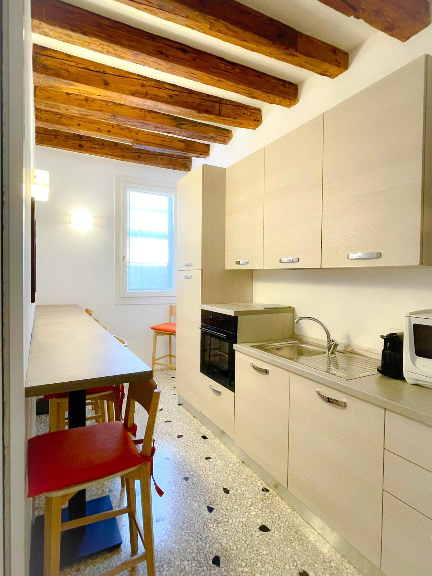 Ca' Dore Apartment