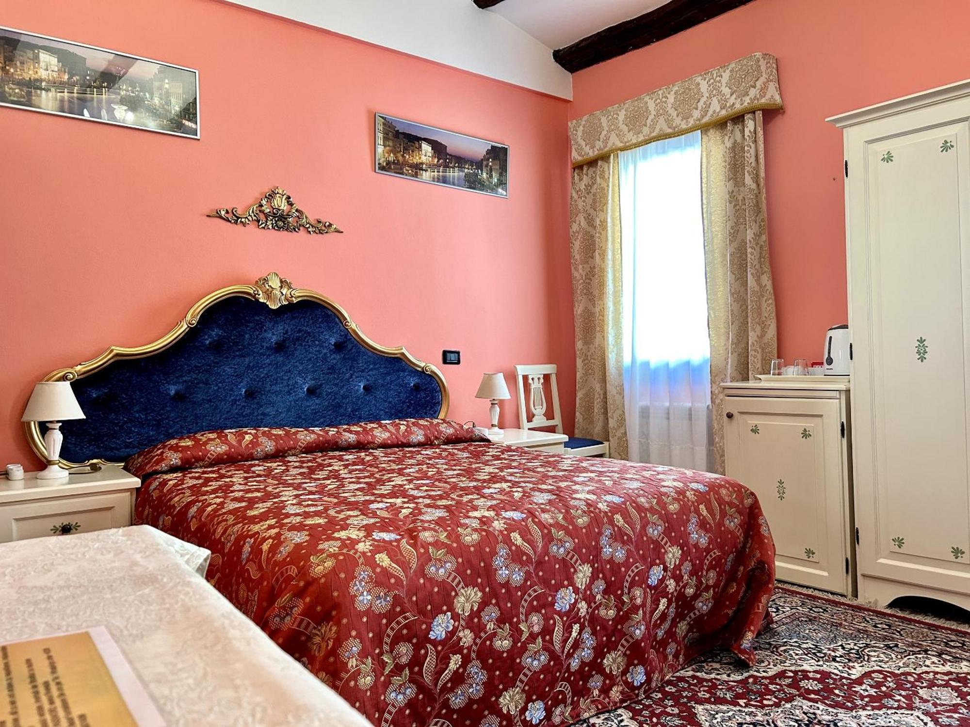 Alloggi Serena Bed & Breakfast 2*
