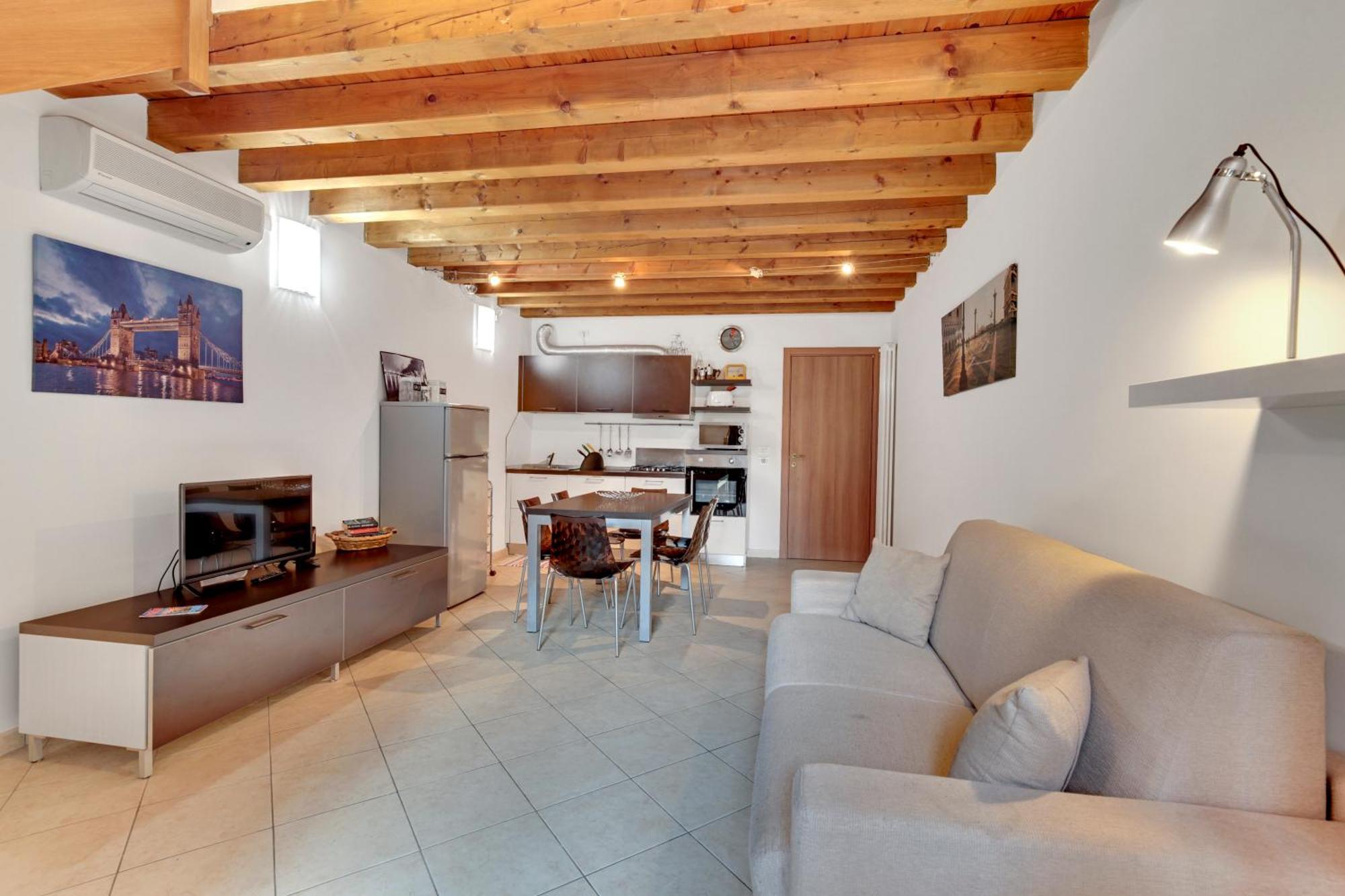 Little Canal 8 Apartment *