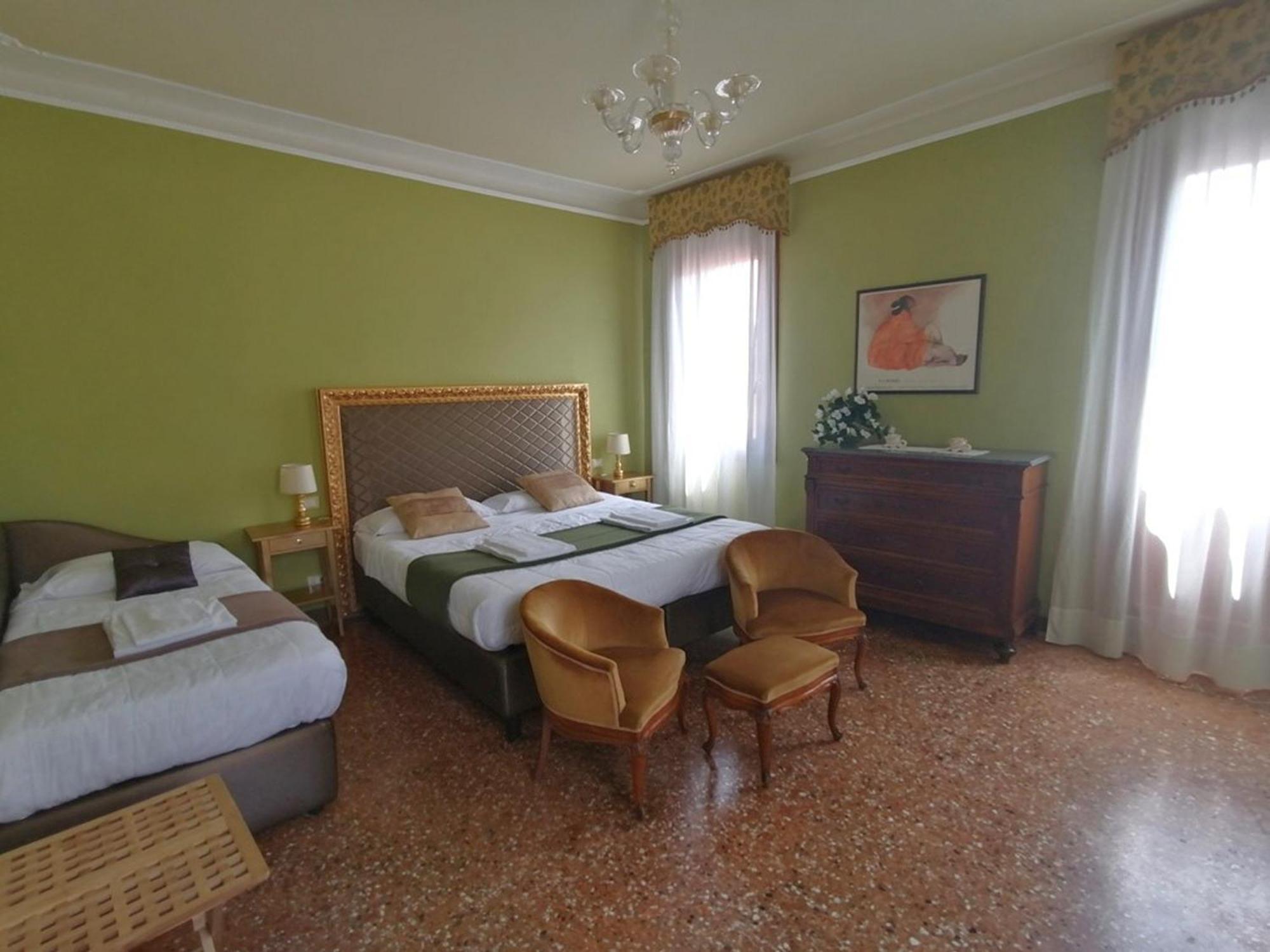 Apartment Biennale 252