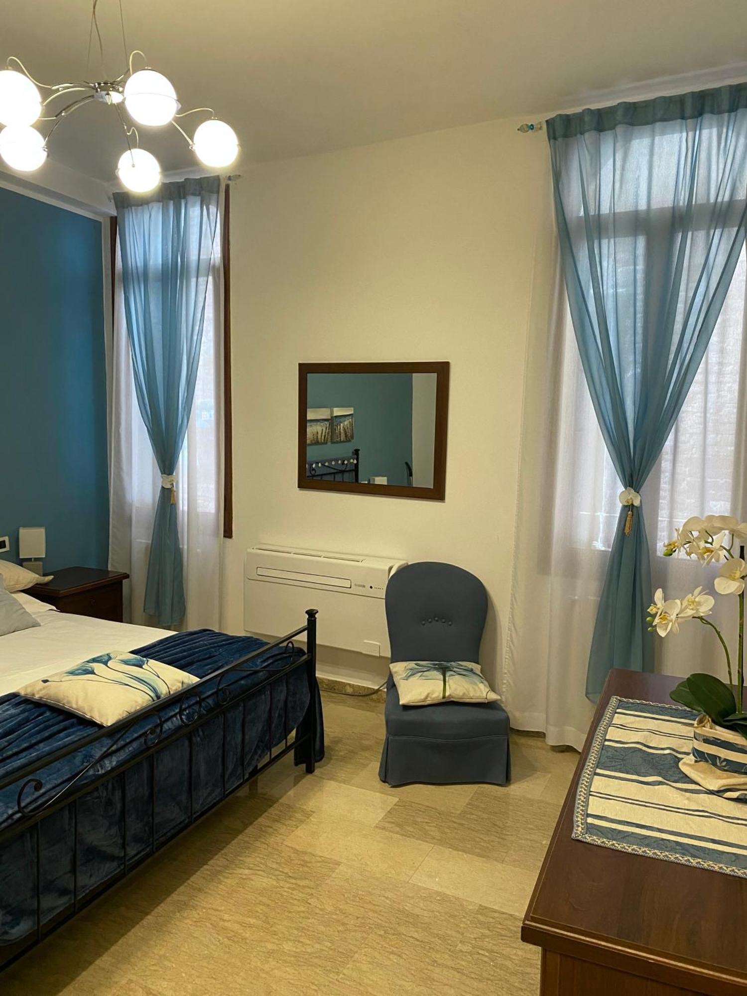 Quiet And Comfort In The Heart Of Venice