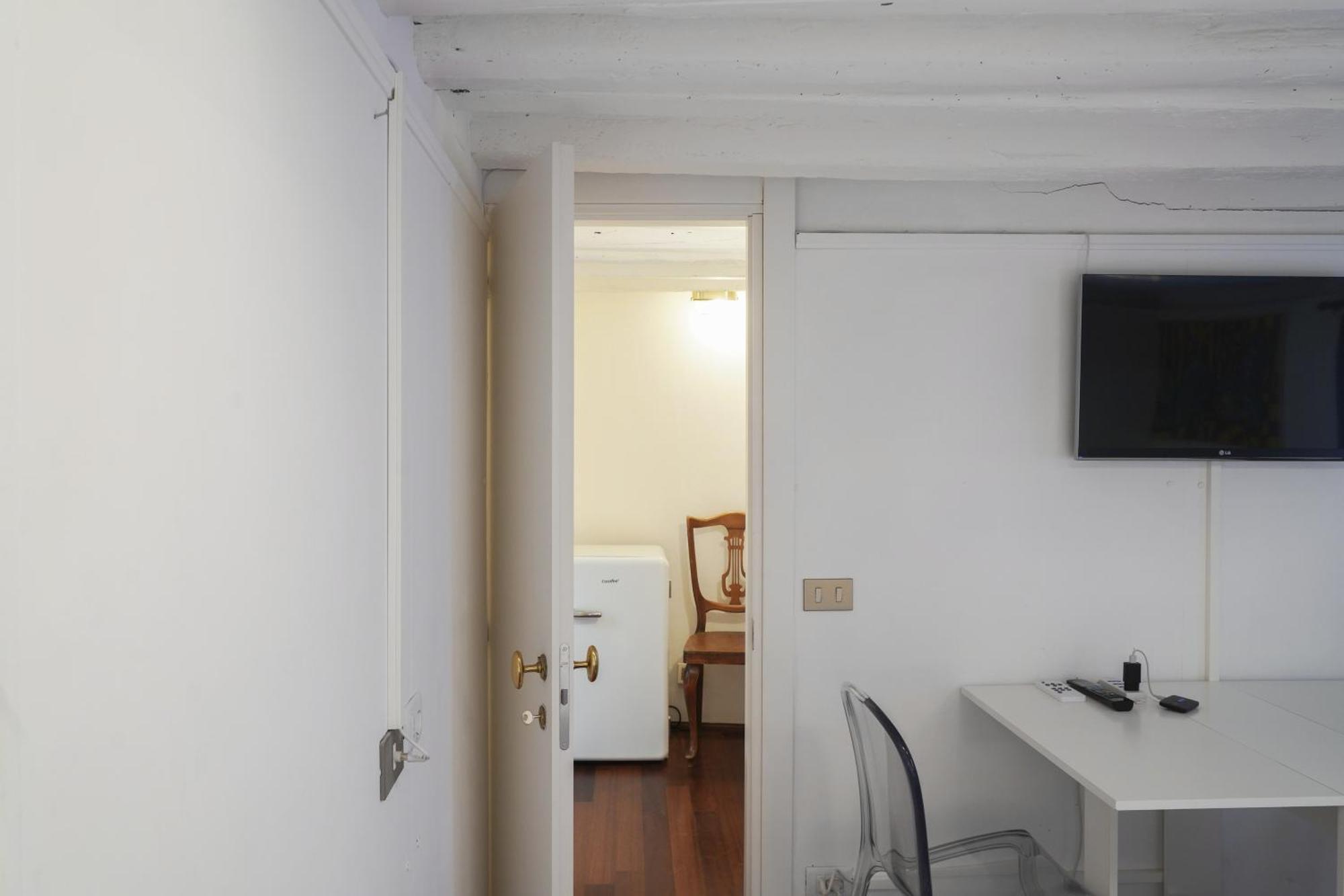 Super 1 Bedroom * Venice