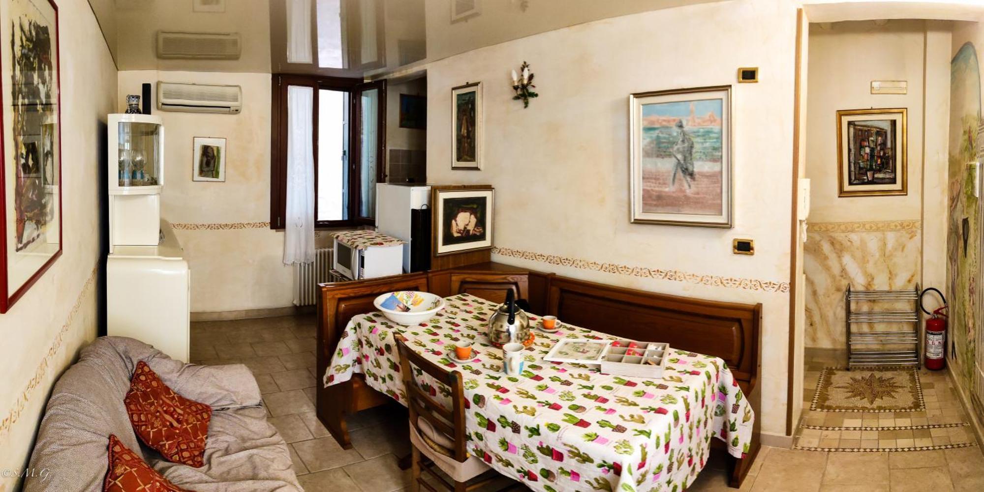 Ca' Degli Artisti *