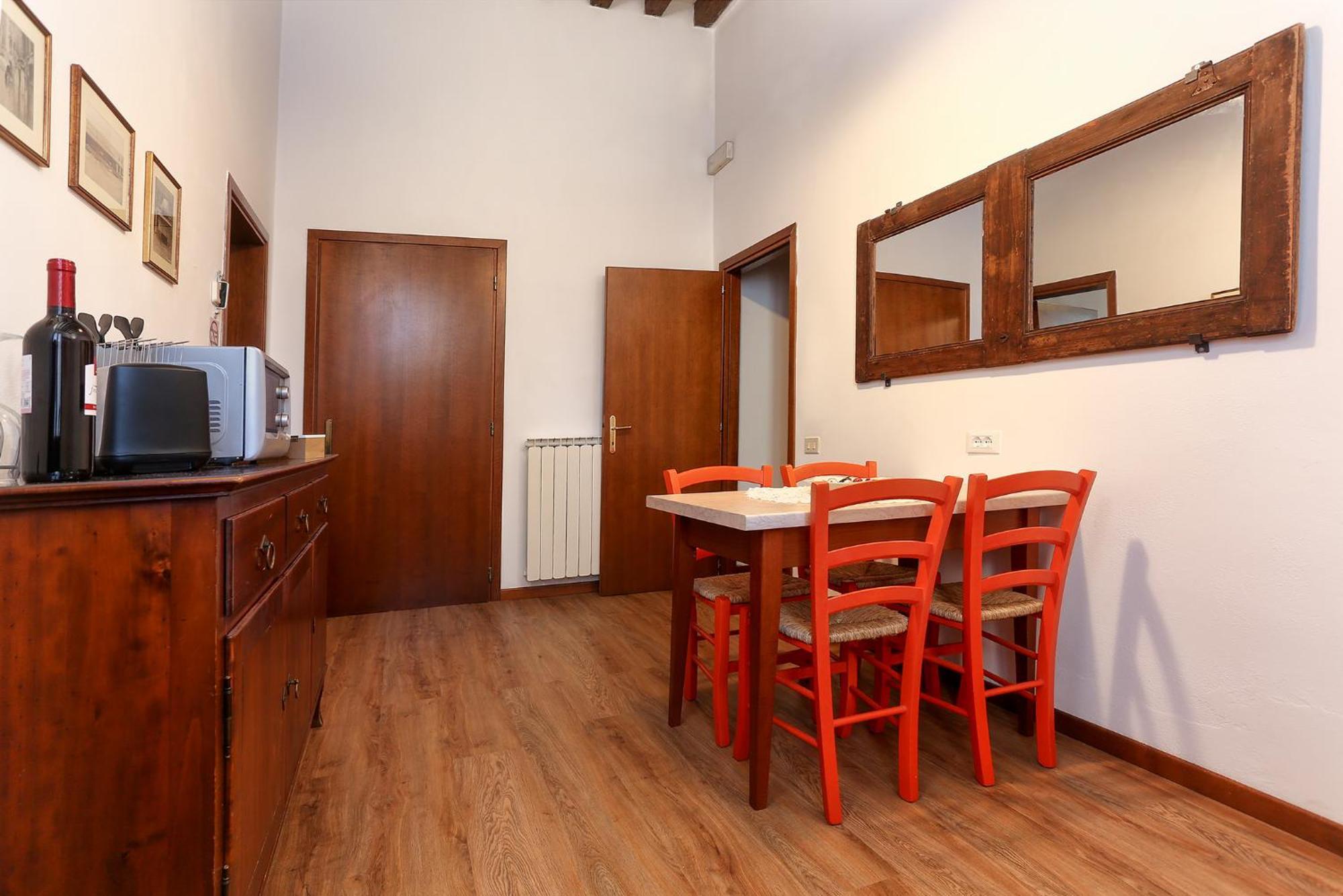Flat With Canal View Near San Marco Veneza
