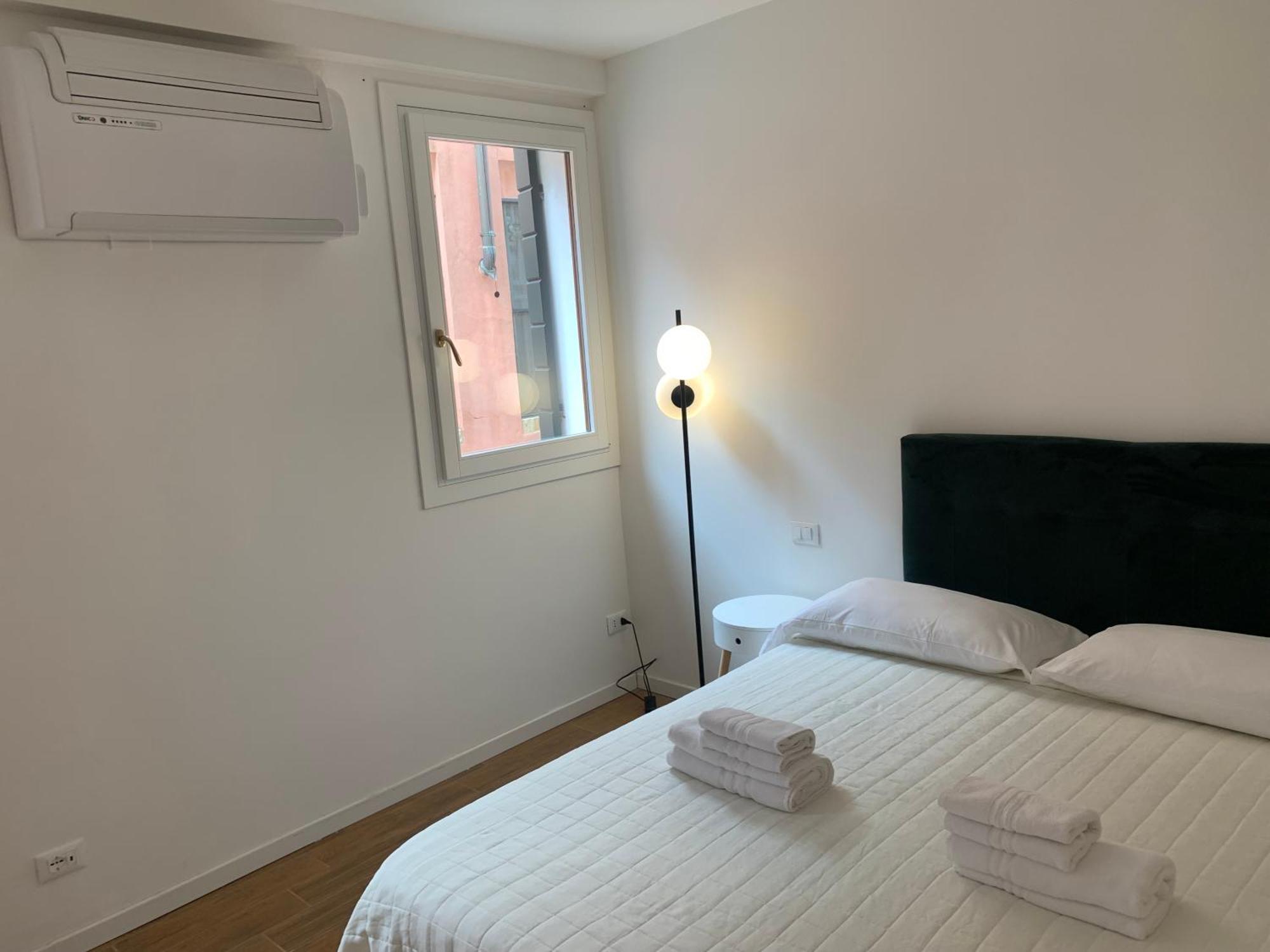 Apartamento Con Cortile