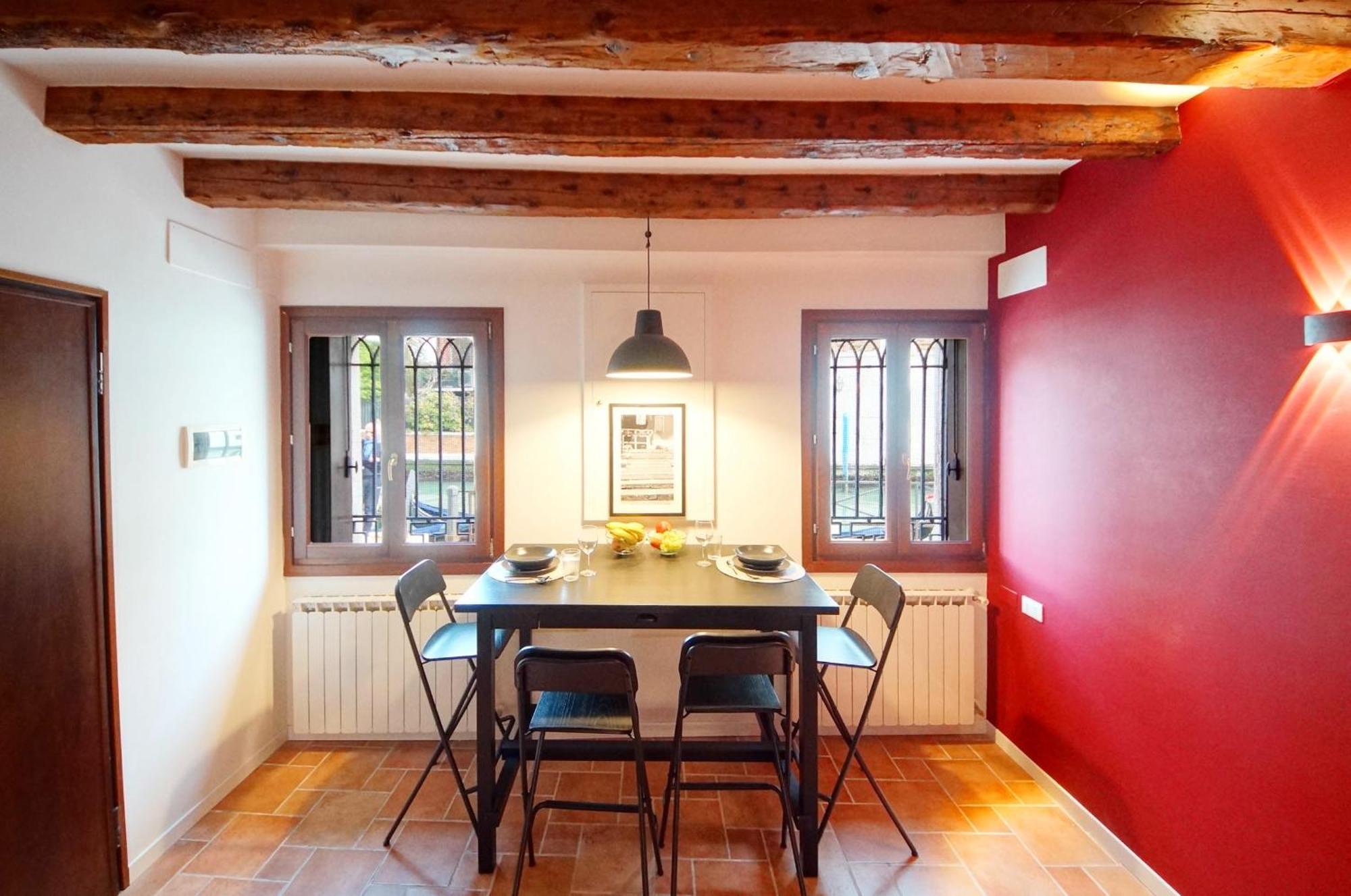 Dolcevita N 517 Canal View Apartment