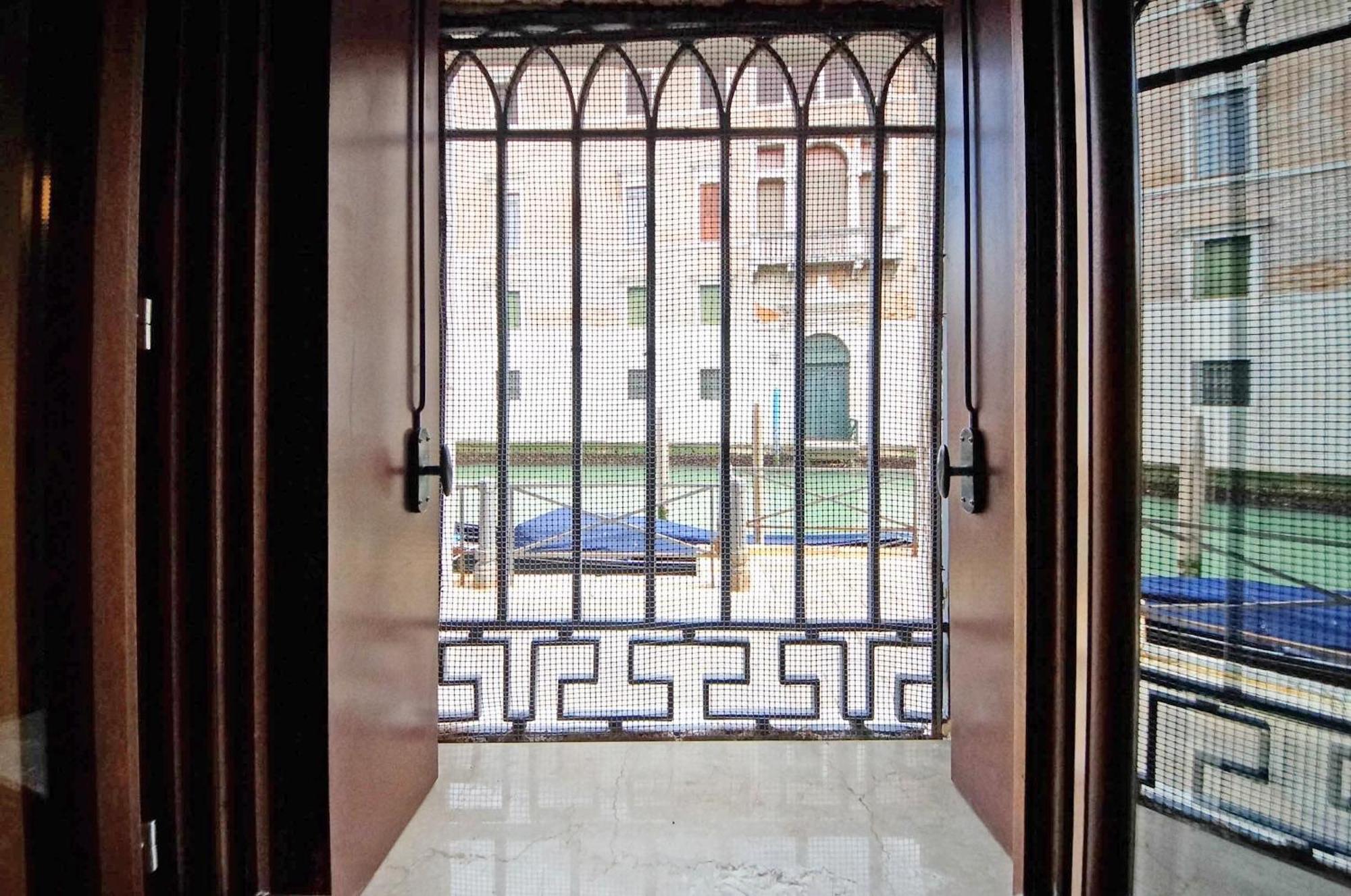 Dolcevita N 517 Canal View Apartment