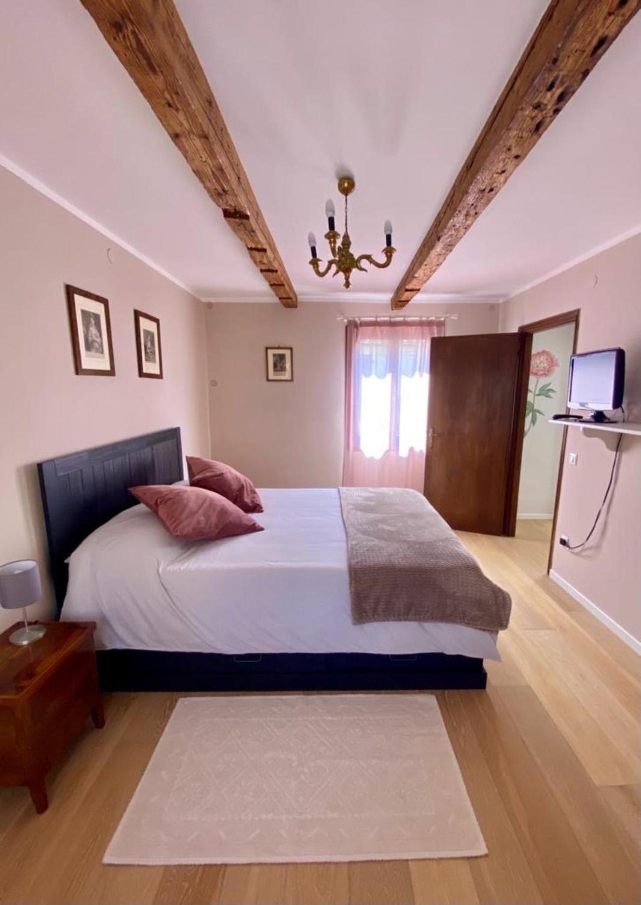 Apartment Blue George Venice