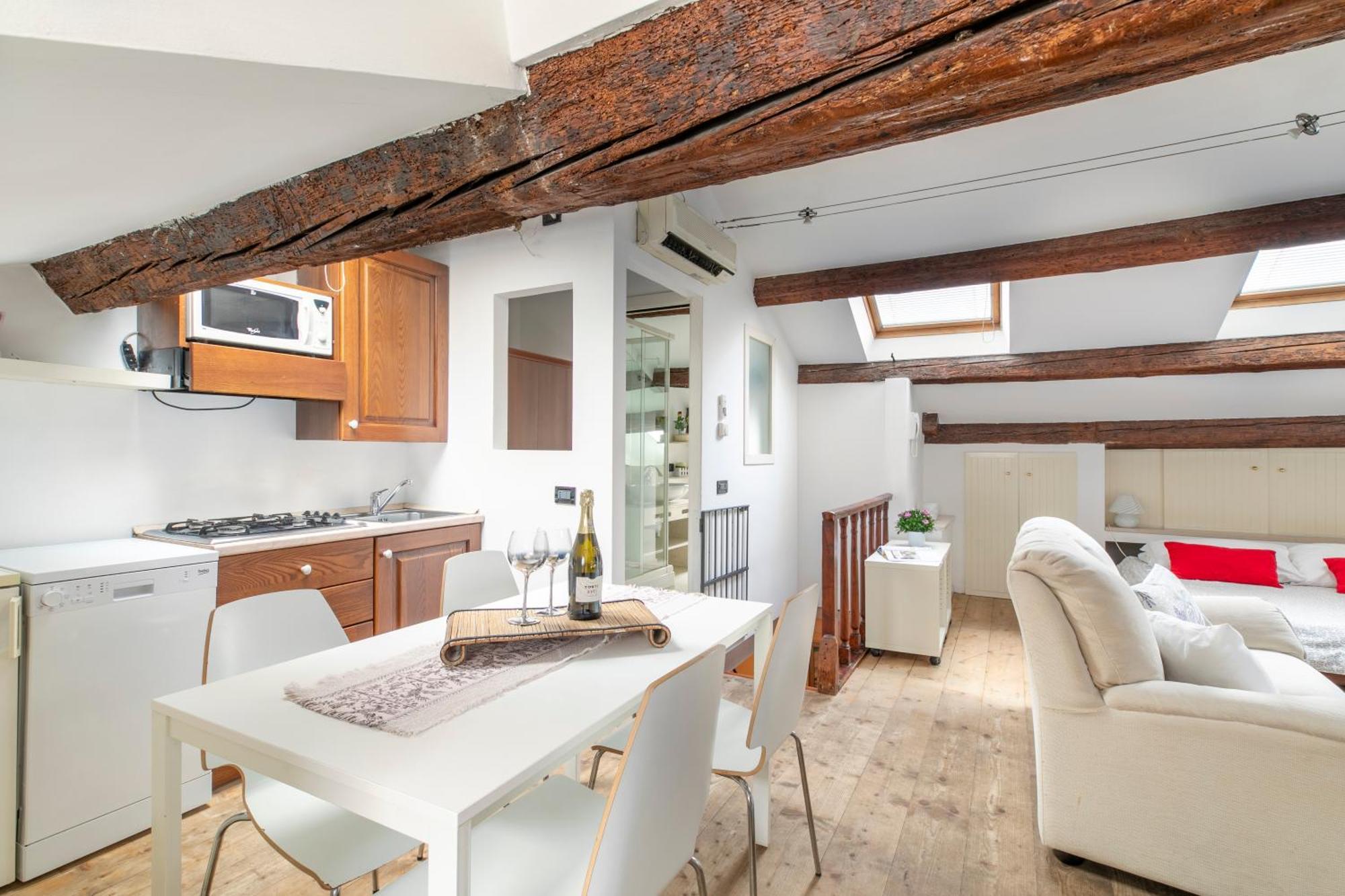 Lovely Attic For 4 Person With Wifi - A/c * Venice